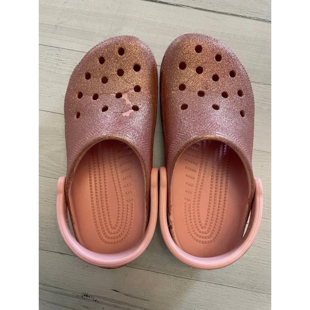 Crocs light‎ pink glitter size 4